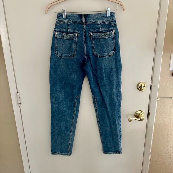 Anthropologie The Wanderer Mid-Rise Relaxed-Leg Jeans by Pilcro - Picture 9 of 9